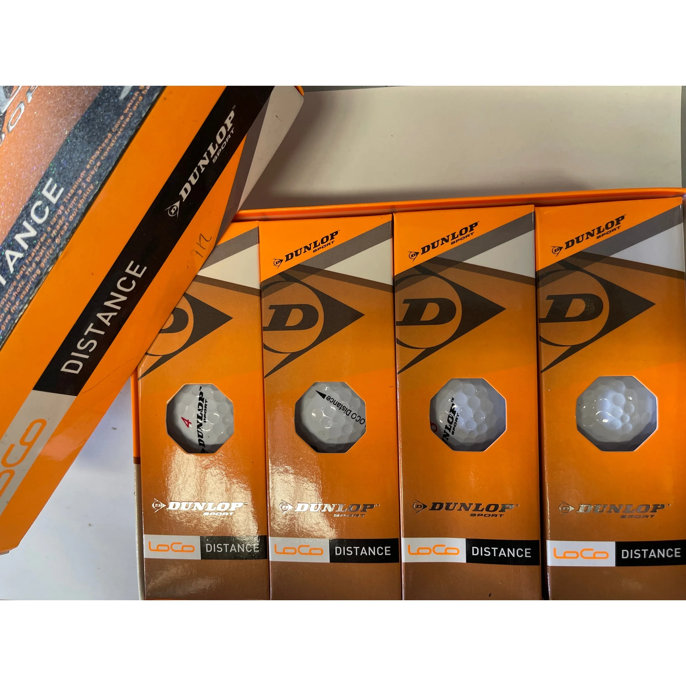 DUNLOP LOCO DISTANCE Golf ball (3 PCS PER BOX)