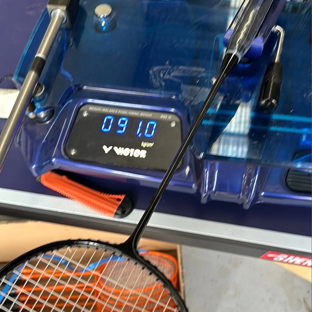 NO BRAND Sample Carbon Badminton Racket 5U 310mm 30T/25T (Manufacturer Original Carbon Warp Racket) - Image 4