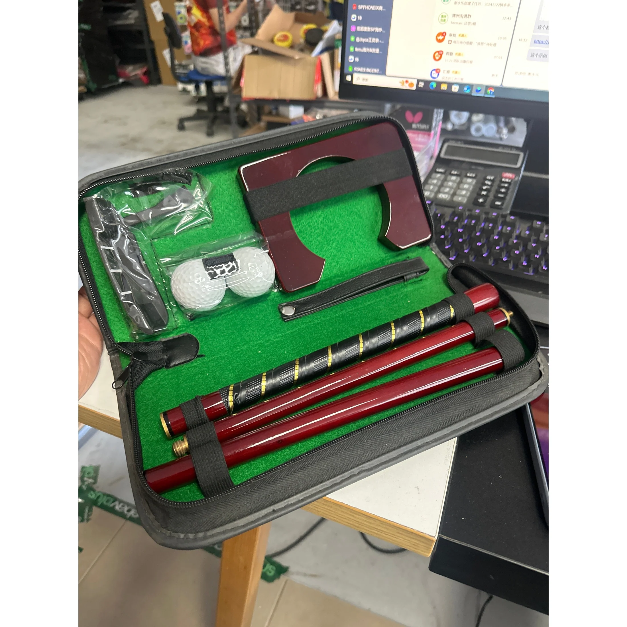 Golf Putter Set Portable Mini Golf Equipment Practice Kit wi - Image 2