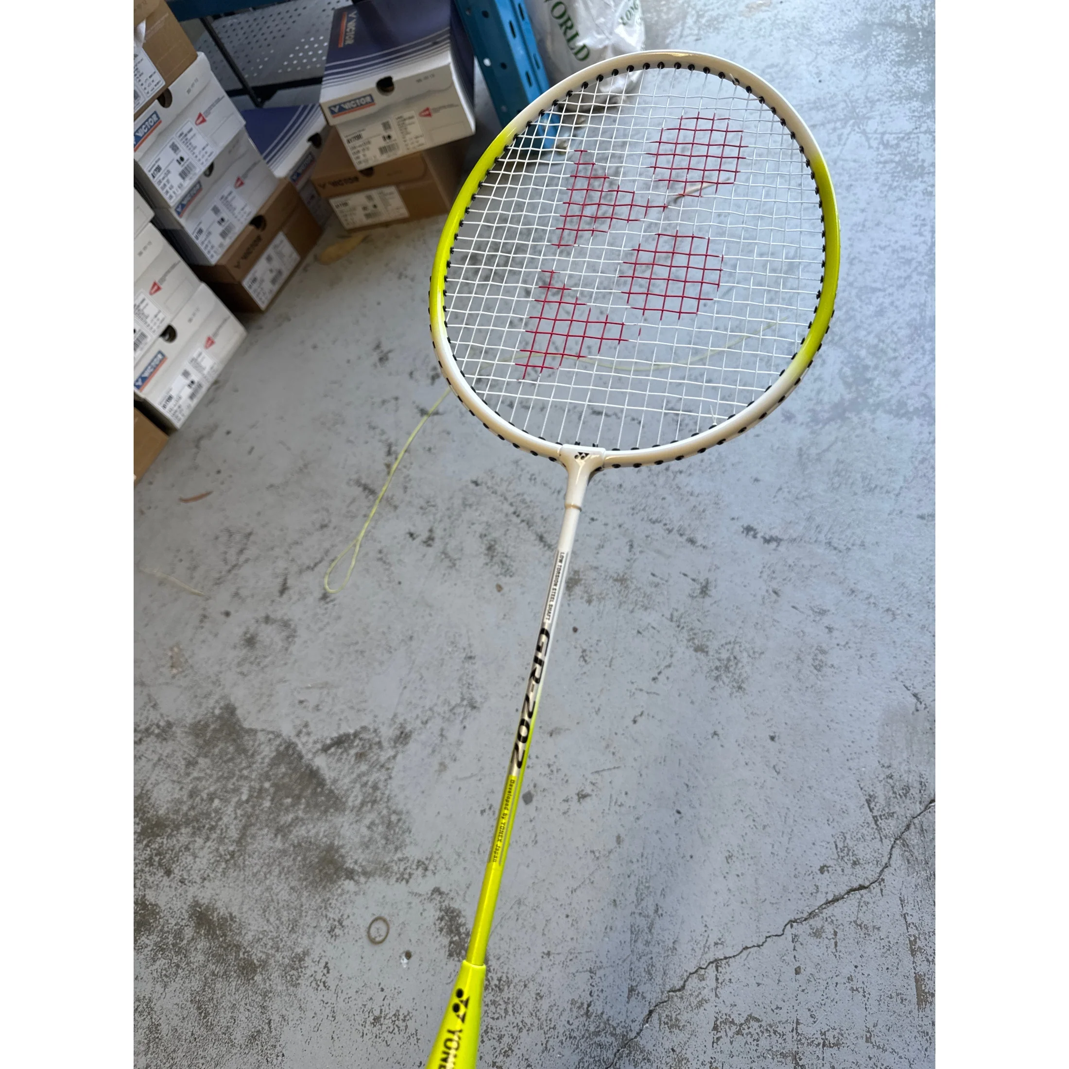 YONEX YY-GR202 Badminton Racket - Image 2